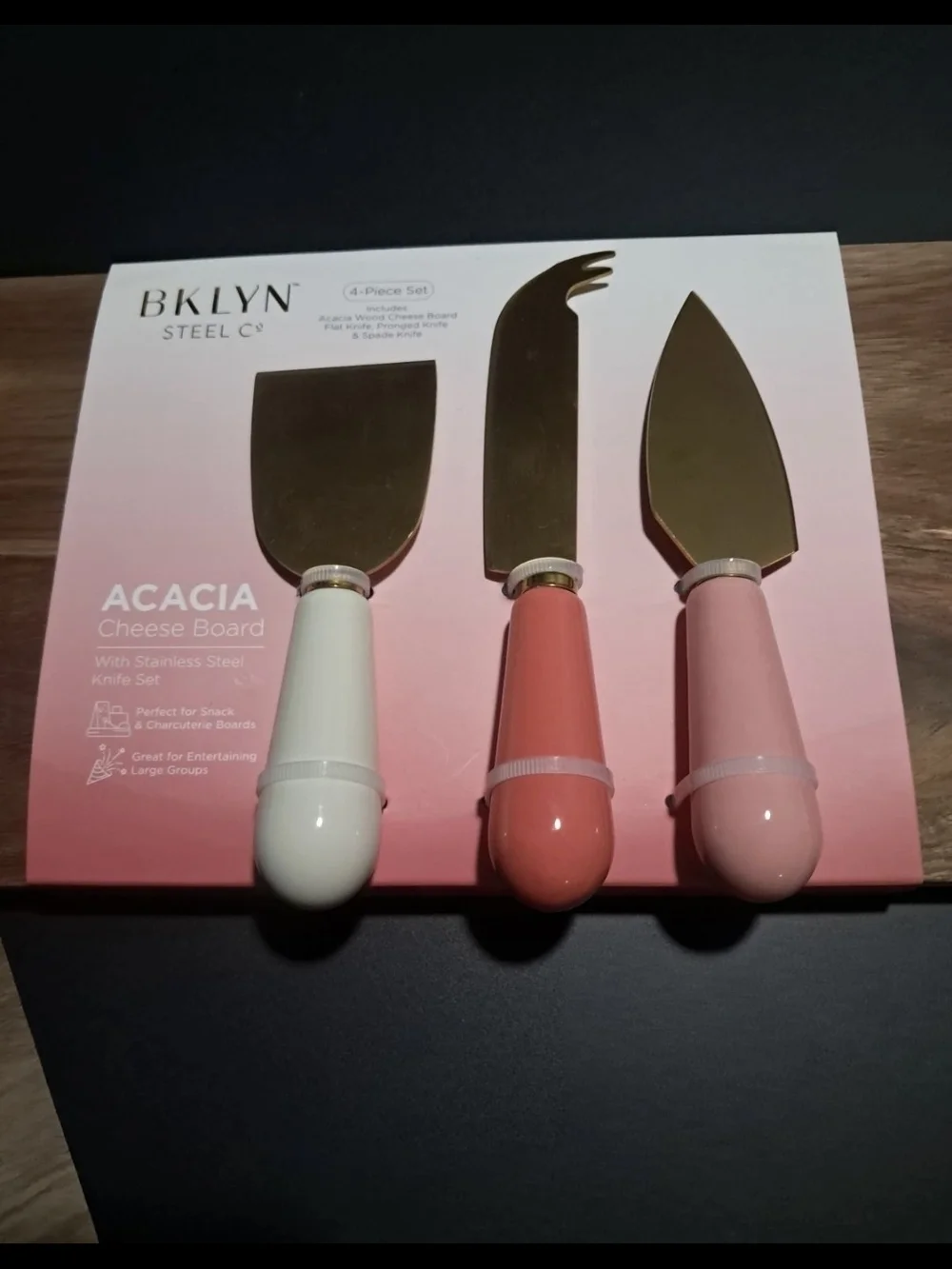 BKLYN Steel Co. Acacia Cheese Board & 4pc Stainless Steel Knife Set Pink White